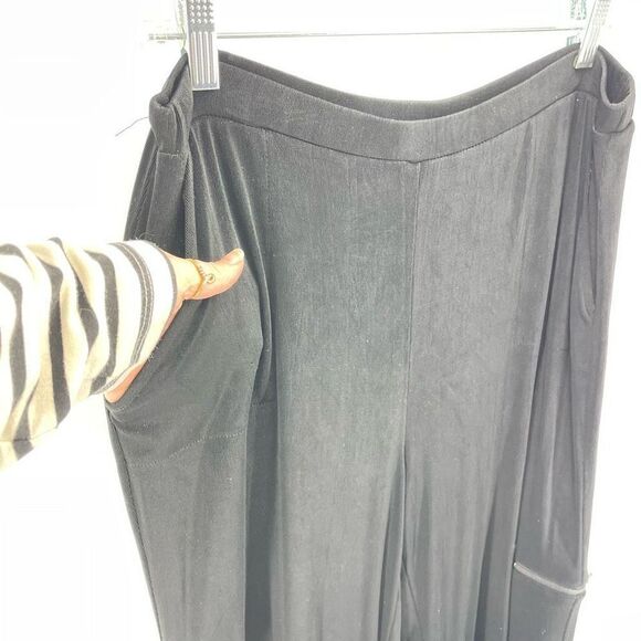 Chico's Womens Pull On Travellers Pants Zip Pocket Crop Stretch Black large 2 - Picture 7 of 10